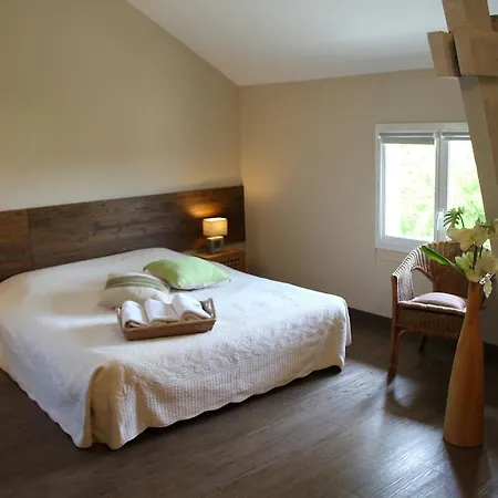 Nocleg ze śniadaniem Chambres D'hotes Domaine De Compostelle